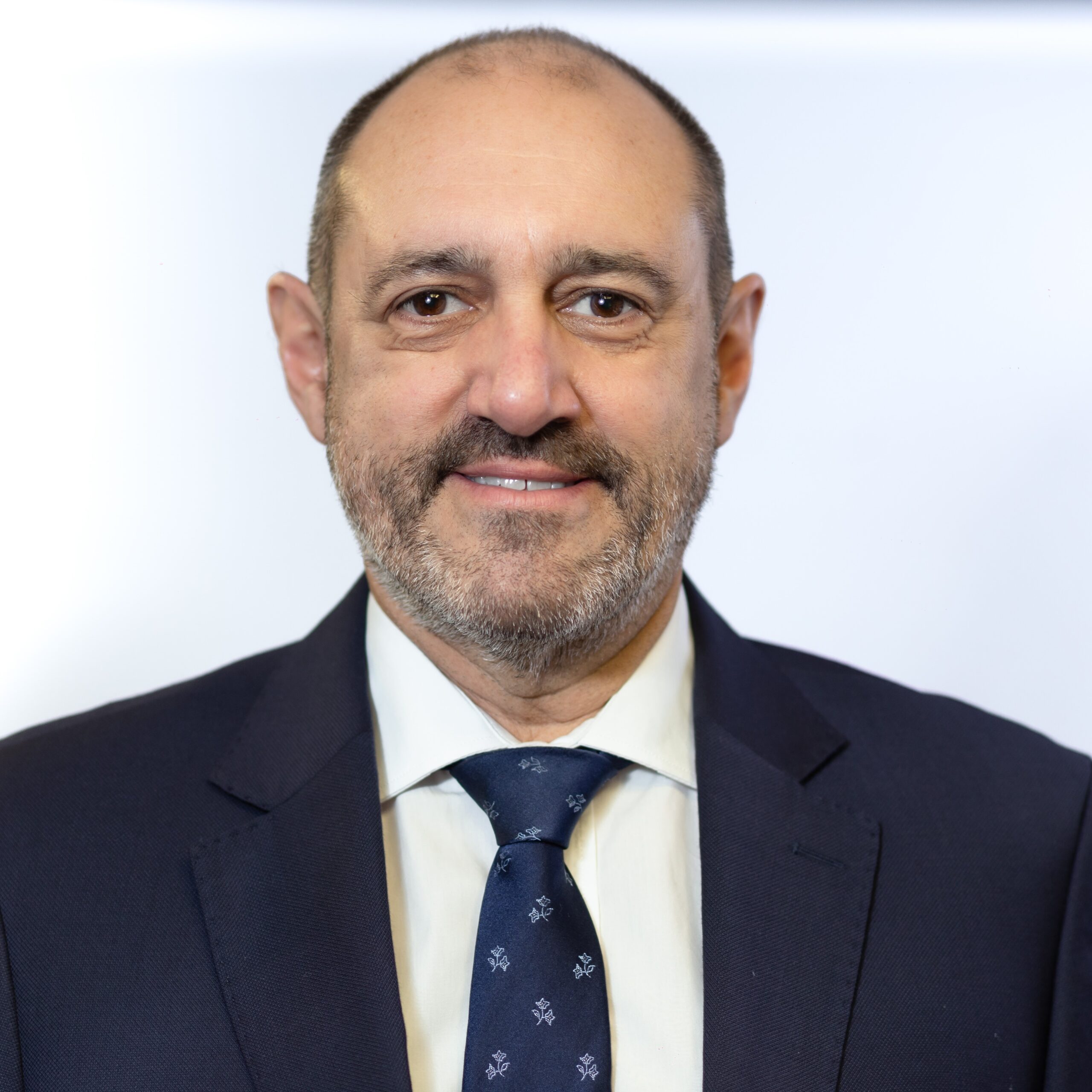 Dr. Gustavo Calvinho